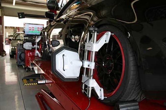 alineacion y balanceo en cali, servicio de alineacion y balanceo de llantas para carros en la ciudad de cali, total car service (1)