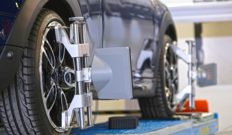 alineacion y balanceo en cali, servicio de alineacion y balanceo de llantas para carros en la ciudad de cali, total car service (2)