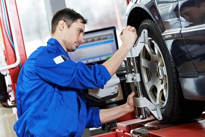 alineacion y balanceo en cali, servicio de alineacion y balanceo de llantas para carros en la ciudad de cali, total car service Citas Cali 5